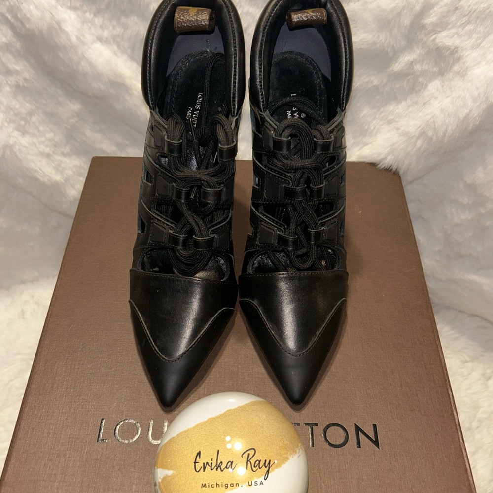 Louis Vuitton Mesh Streamline Heels- SIZE 38‎